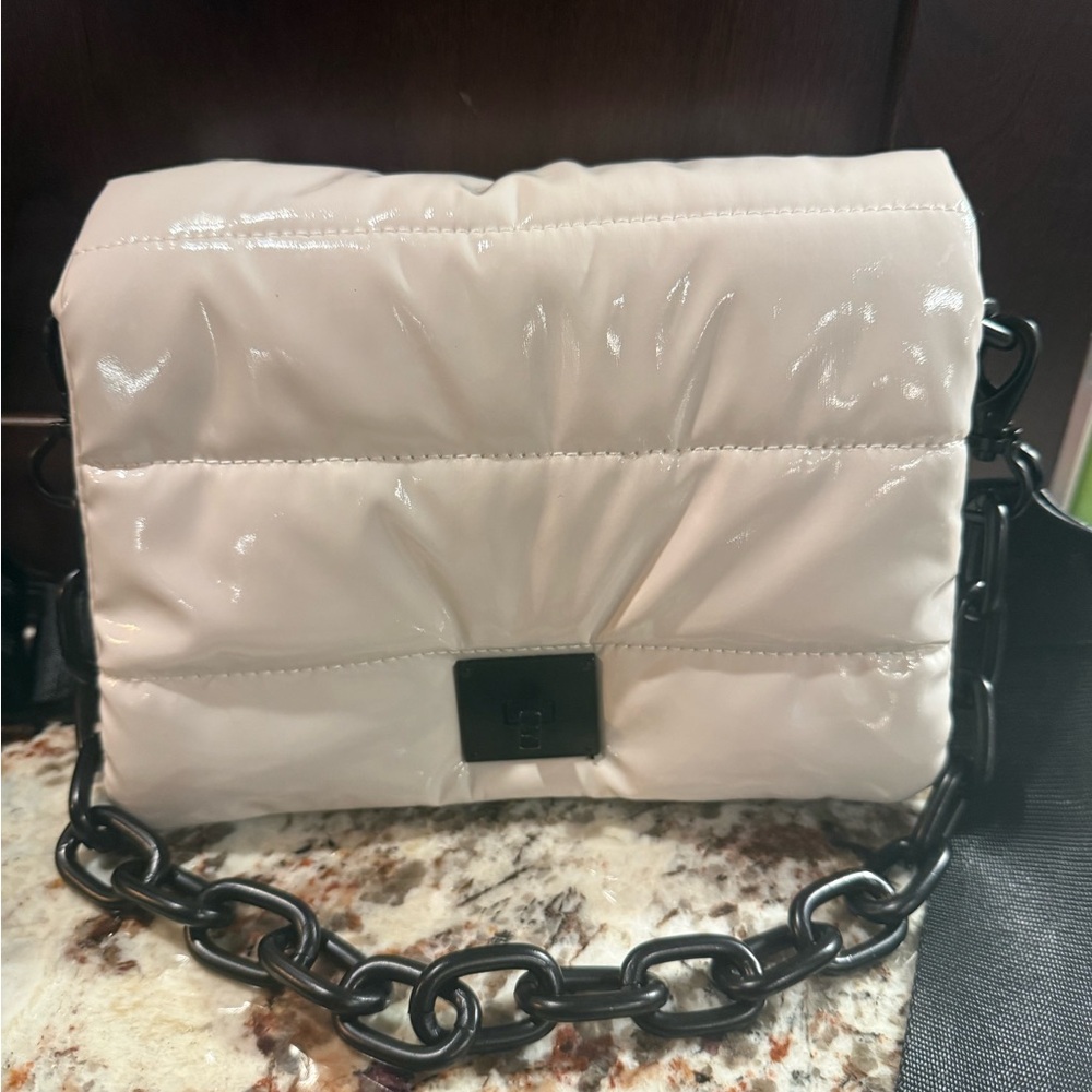 *PRE-OWNED* THINK ROYLN Downtown Crosswalk Glossy Crossbody Bag - Picture 2 of 10